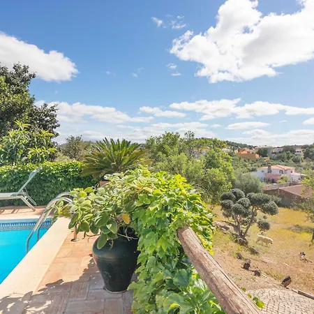 Casa Felix Loule